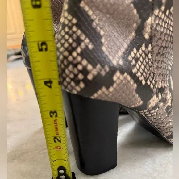 Steve Madden Pixie Natural Snake Print Block Heel Ankle Boot Bootie Size 7.5 - Picture 9 of 12